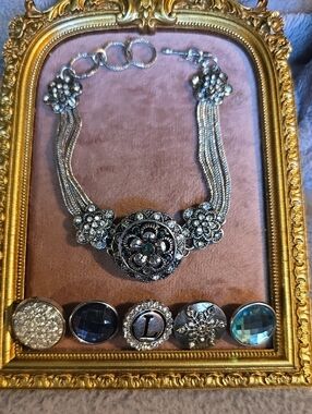 Vintage Ginger Snaps Silver-tone Floral Statement Bracelet with 6 Snap Charms